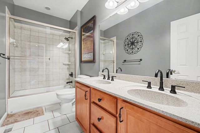 2701 Sunchase Boulevard, Burlington, KY 41005