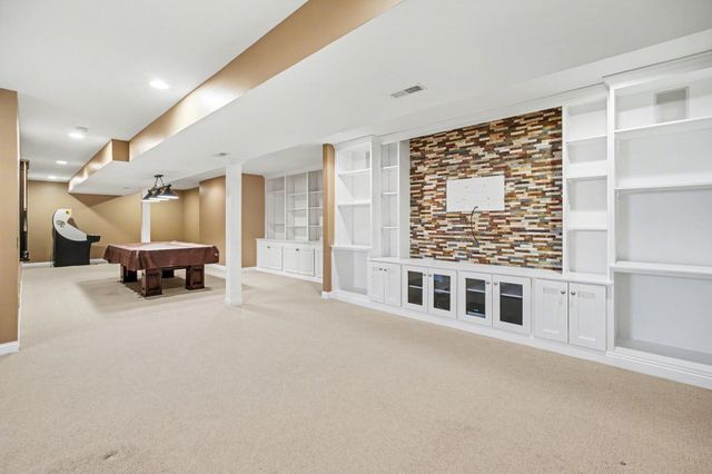2701 Sunchase Boulevard, Burlington, KY 41005