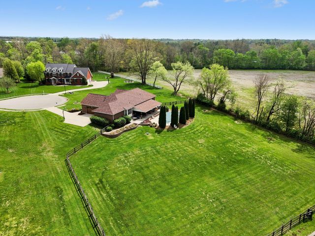 2701 Sunchase Boulevard, Burlington, KY 41005