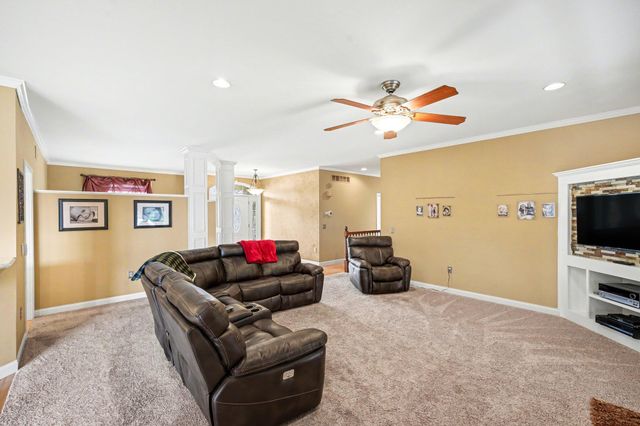 2701 Sunchase Boulevard, Burlington, KY 41005