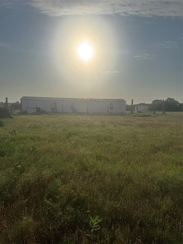11077 E County Road 1540, Lindsay, OK 73052