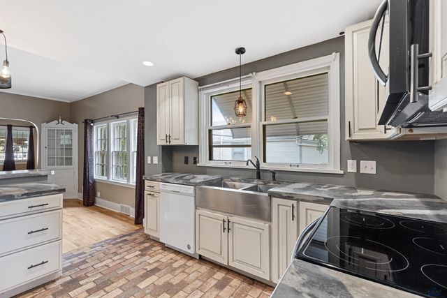 1115 QUINCY, Rapid City, SD 57701