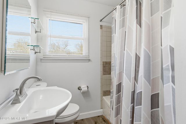 11 Forest Valley Drive, Toms River, NJ 08755