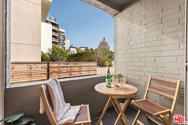 8401 Fountain Avenue 13, West Hollywood, CA 90069