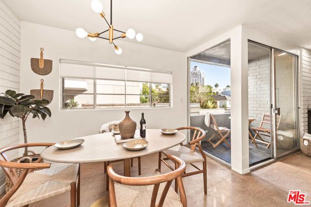 8401 Fountain Avenue 13, West Hollywood, CA 90069