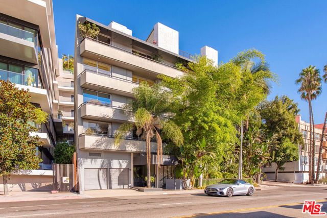8401 Fountain Avenue 13, West Hollywood, CA 90069