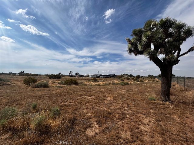 10133 Olivine, Victorville, CA 92392