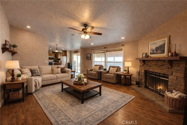 10133 Olivine, Victorville, CA 92392