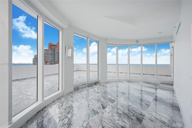 1000 S Pointe Dr PH-2804, Miami Beach, FL 33139