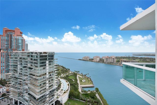 1000 S Pointe Dr PH-2804, Miami Beach, FL 33139