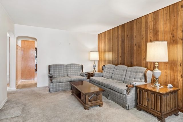 6214 35th Street, Berwyn, IL 60402