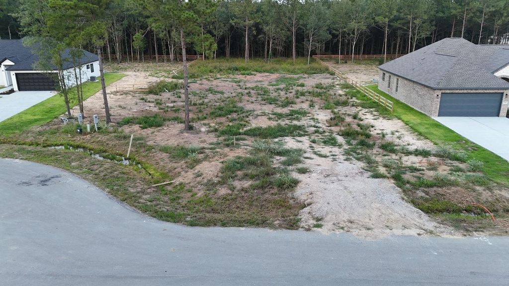 1924 Road 66122, Dayton, TX 77535