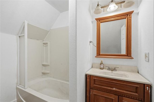 901 Pacific Avenue, Osawatomie, KS 66064