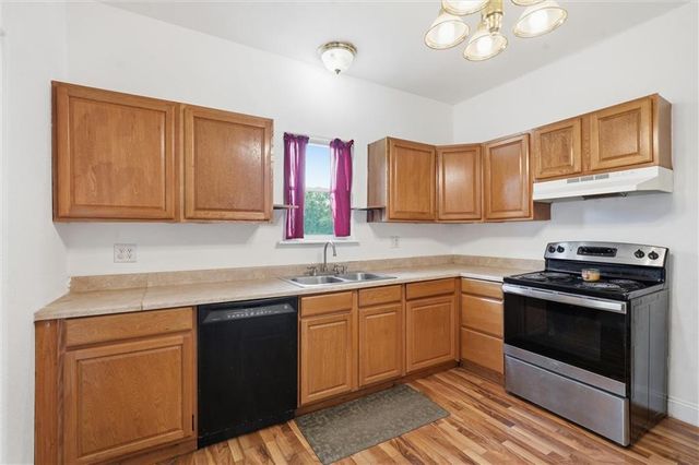 901 Pacific Avenue, Osawatomie, KS 66064