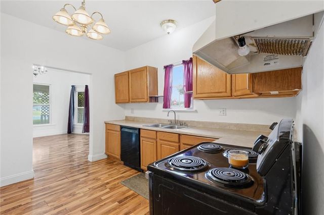 901 Pacific Avenue, Osawatomie, KS 66064