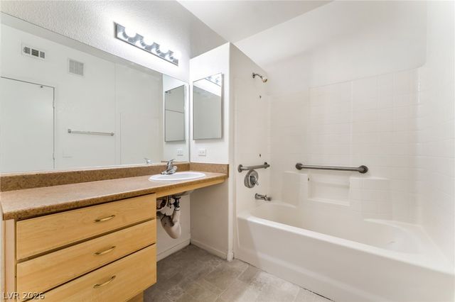 8250 North Grand Canyon Drive 1111, Las Vegas, NV 89166