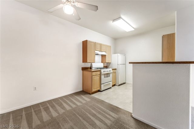 8250 North Grand Canyon Drive 1111, Las Vegas, NV 89166