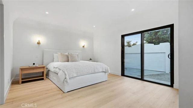 2943 Chesapeake, Los Angeles, CA 90016