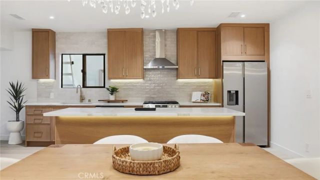 2943 Chesapeake, Los Angeles, CA 90016