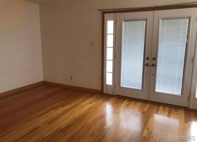 8412 Winzenburg Drive, Richmond Heights, MO 63117