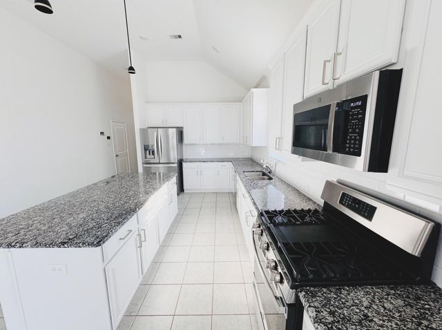 559 Long Beach Bay Dr, Katy, TX 77493