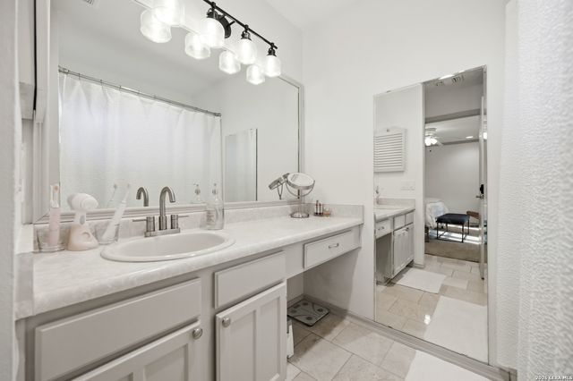 13618 Princes Knolls, San Antonio, TX 78231
