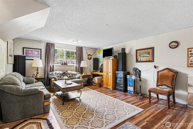 910 Dunlop Street, Sedro Woolley, WA 98284