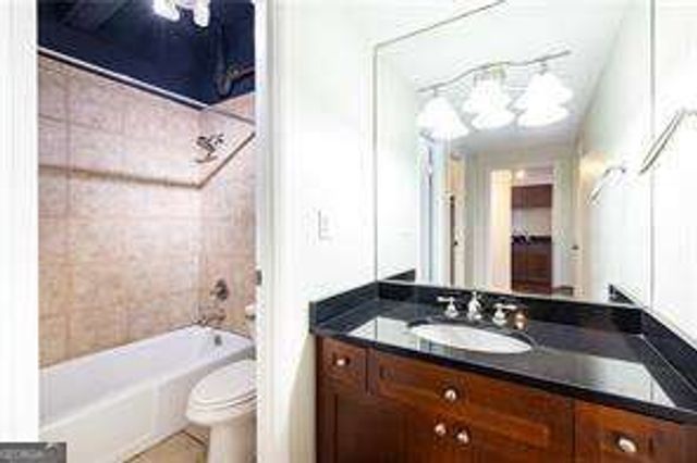 2479 Peachtree Road NE 1509, Atlanta, GA 30305