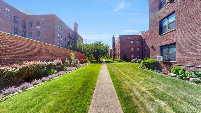 52-21 39th Road 2A, Woodside, NY 11377