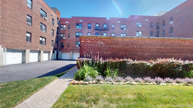 52-21 39th Road 2A, Woodside, NY 11377