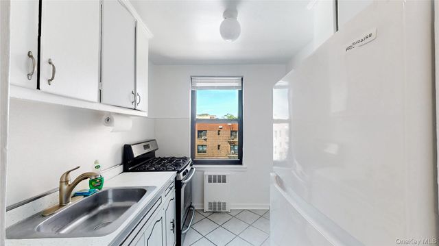 52-21 39th Road 2A, Woodside, NY 11377