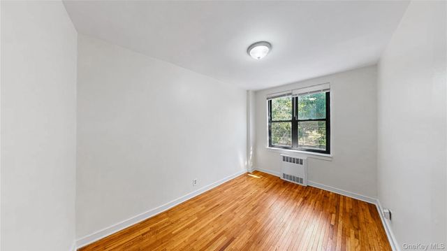 52-21 39th Road 2A, Woodside, NY 11377