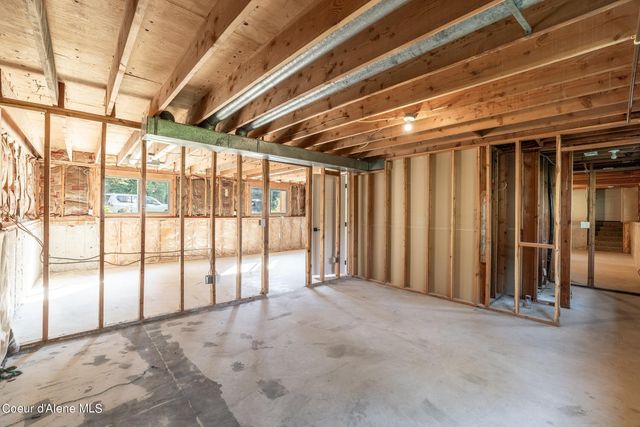 4144 E WOODLAND DR, Post Falls, ID 83854