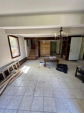 205 Thelma Lane, Lake Charles, LA 70611