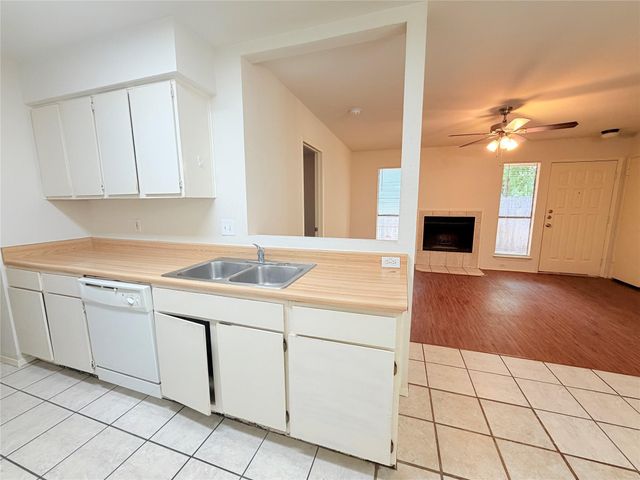 405 Parkhill CV, Round Rock, TX 78664