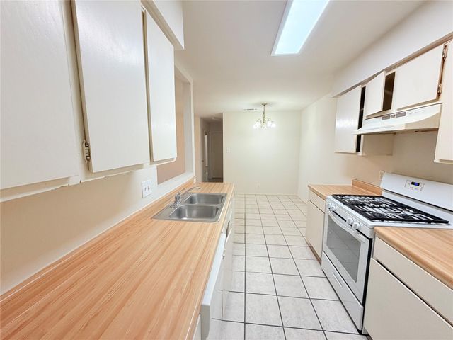 405 Parkhill CV, Round Rock, TX 78664