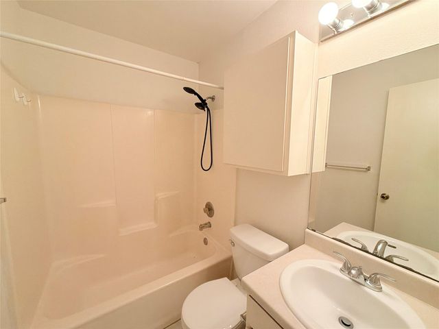 405 Parkhill CV, Round Rock, TX 78664