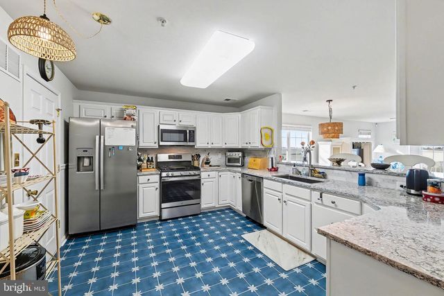 35 BAYSIDE DR, Somers Point, NJ 08244