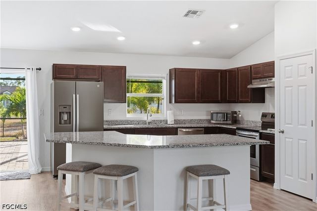 2714 NW 22nd TER, Cape Coral, FL 33993