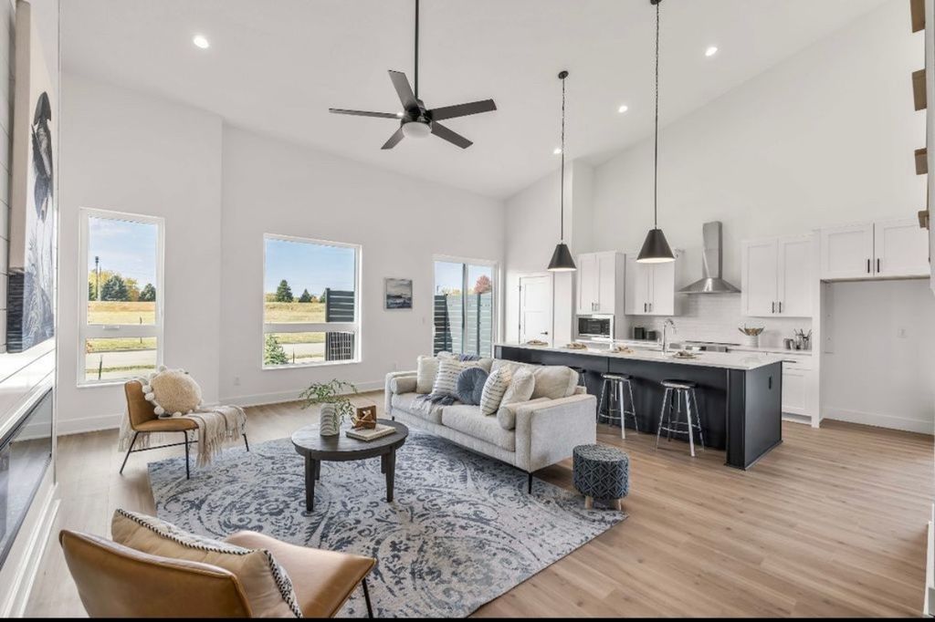 9365 Brooks Place, Norwalk, IA 50211