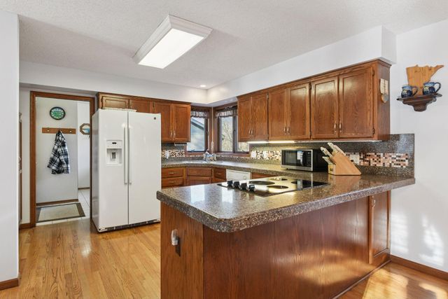 11362 Burr Ridge Lane, Eden Prairie, MN 55347