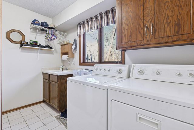 11362 Burr Ridge Lane, Eden Prairie, MN 55347