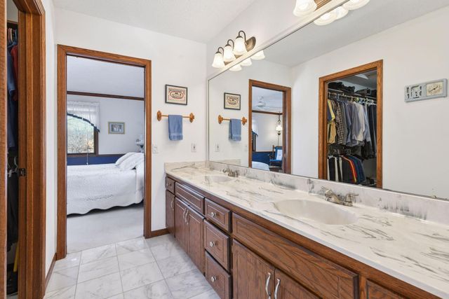 11362 Burr Ridge Lane, Eden Prairie, MN 55347