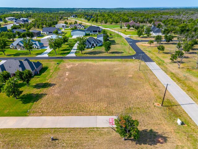 5001 Piper Drive, Granbury, TX 76049