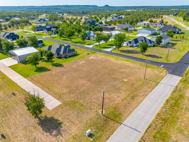 5001 Piper Drive, Granbury, TX 76049