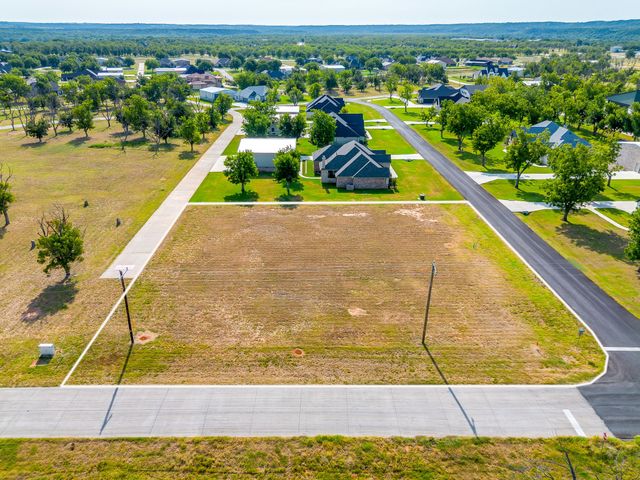 5001 Piper Drive, Granbury, TX 76049