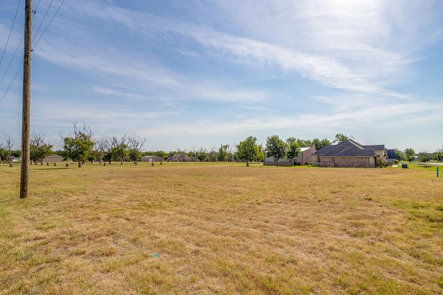 5001 Piper Drive, Granbury, TX 76049