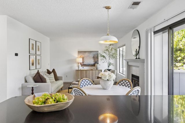 50 Hector Ln, Novato, CA 94949