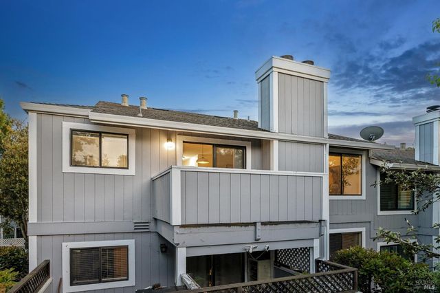 50 Hector Ln, Novato, CA 94949