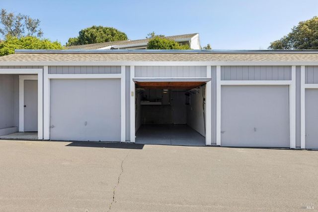 50 Hector Ln, Novato, CA 94949